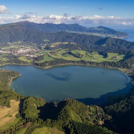 9 Furnas Villa *